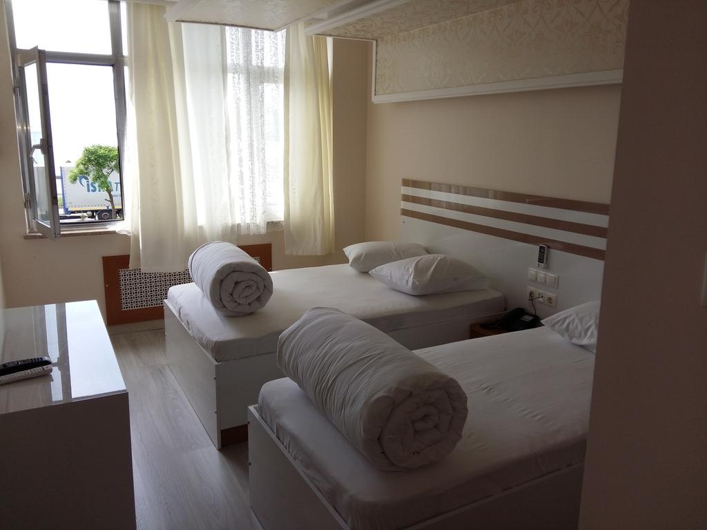 Cihan Hotel Hopa Bilik gambar