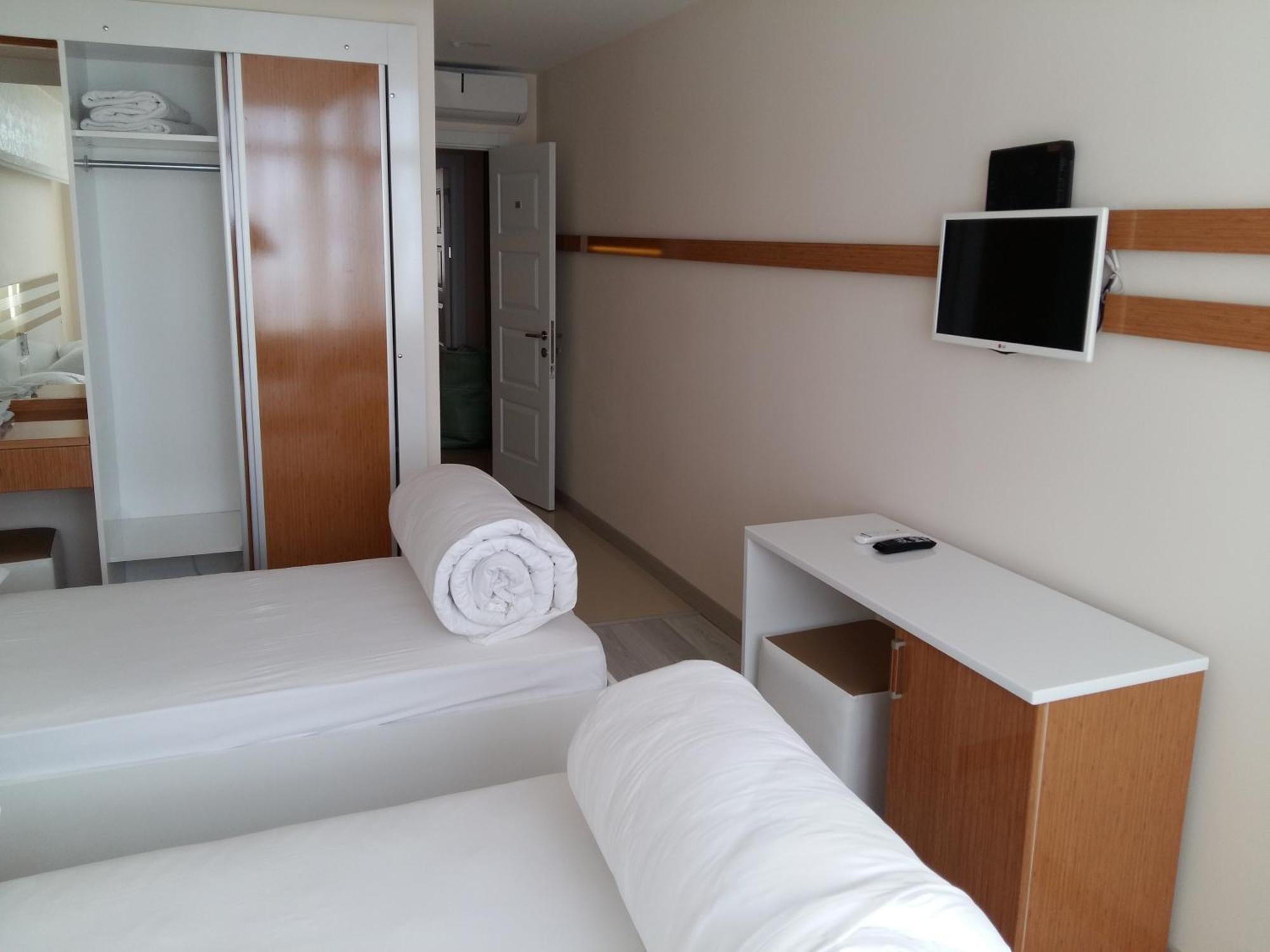 Cihan Hotel Hopa Bilik gambar