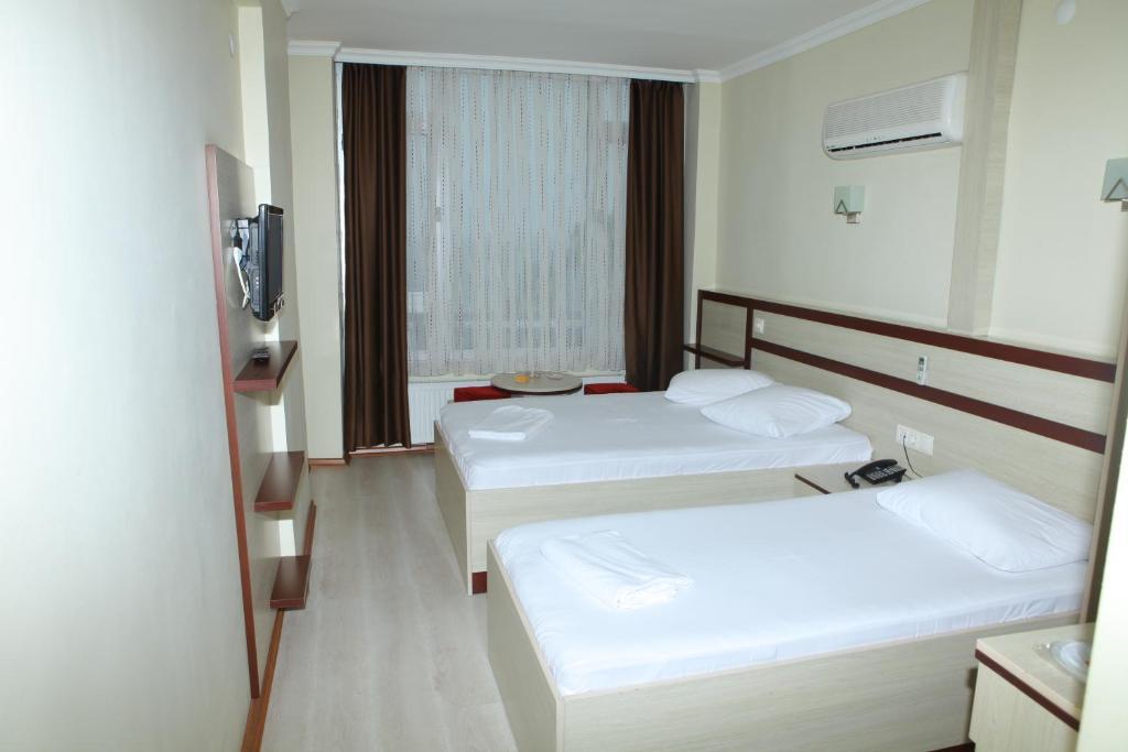Cihan Hotel Hopa Bilik gambar